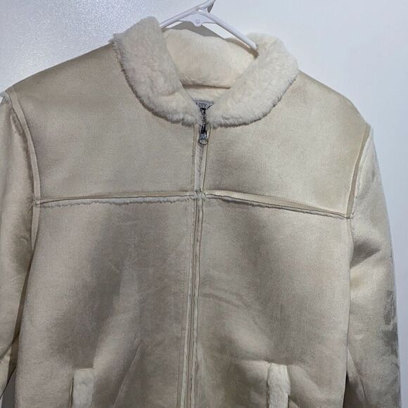 Gotham City Gear Women's Cream Collared Faux Suede Sherpa Jacket Size Large - Picture 3 of 10
